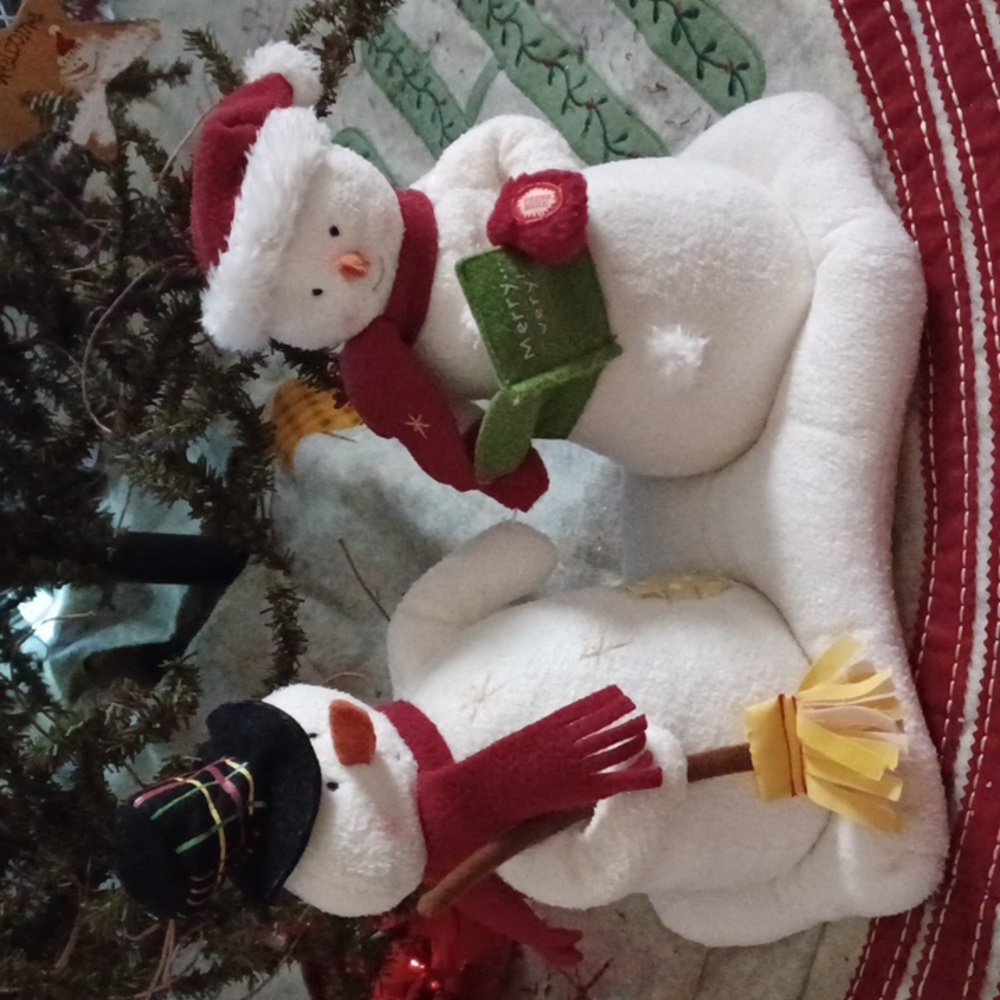 Hallmark Plush Christmas Jingle Pals